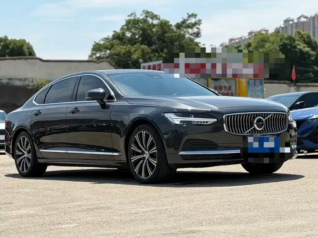 Volvo S90 — фото 1