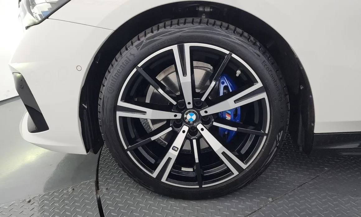 BMW 5-Series 2025 из KR, фото 7