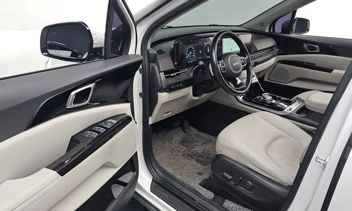 Kia Carnival — фото 10