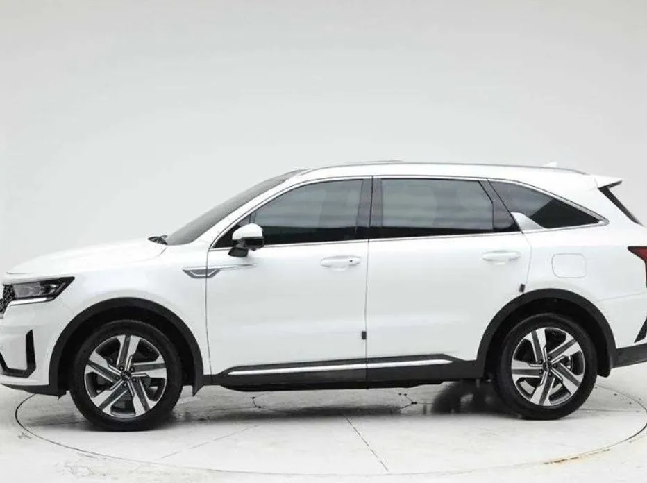 Kia Sorento — фото 5