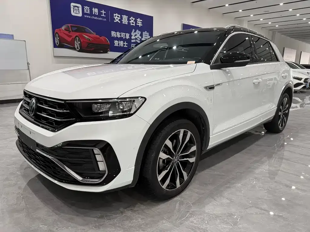 Volkswagen T-Roc — фото 1