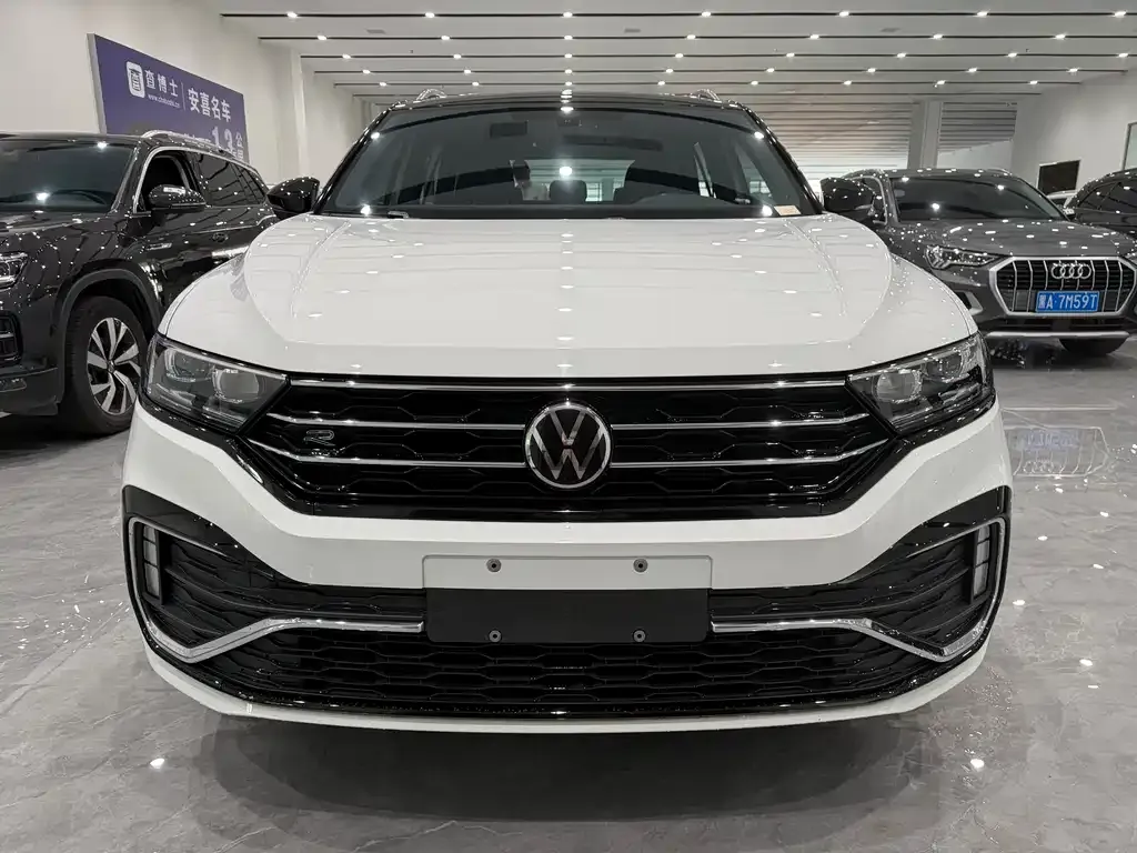Volkswagen T-Roc — фото 4