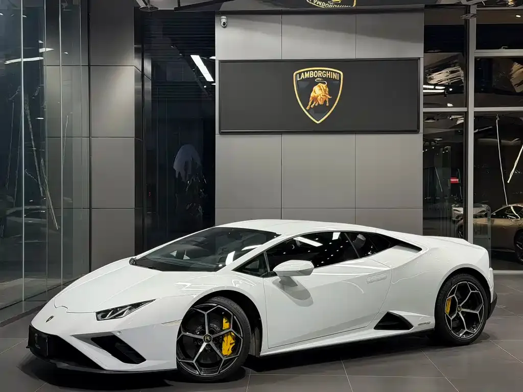 Lamborghini Huracan — фото 1