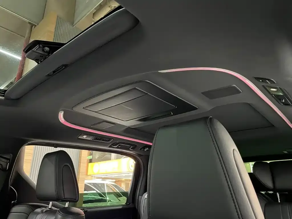Toyota Alphard — фото 2