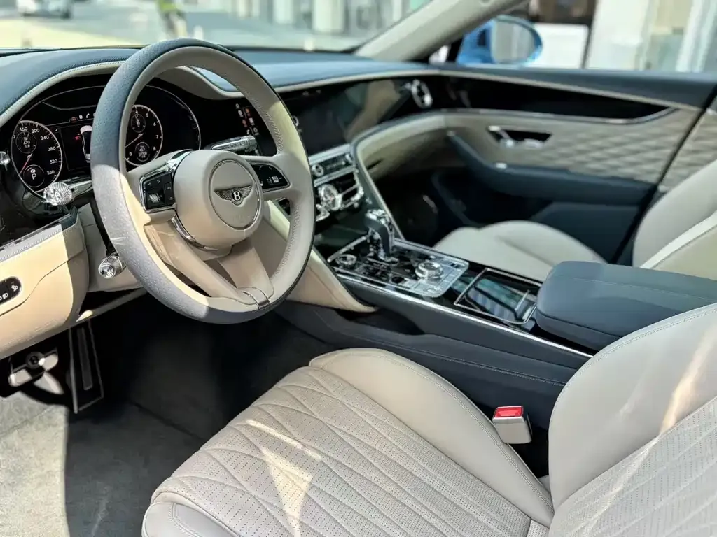 Bentley Flying Spur — фото 7