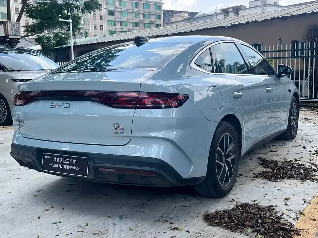 BYD Qin L — фото 9