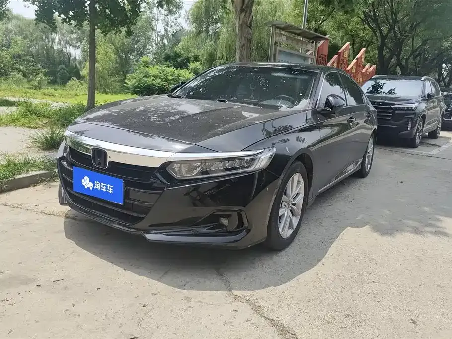 Honda Accord — фото 1
