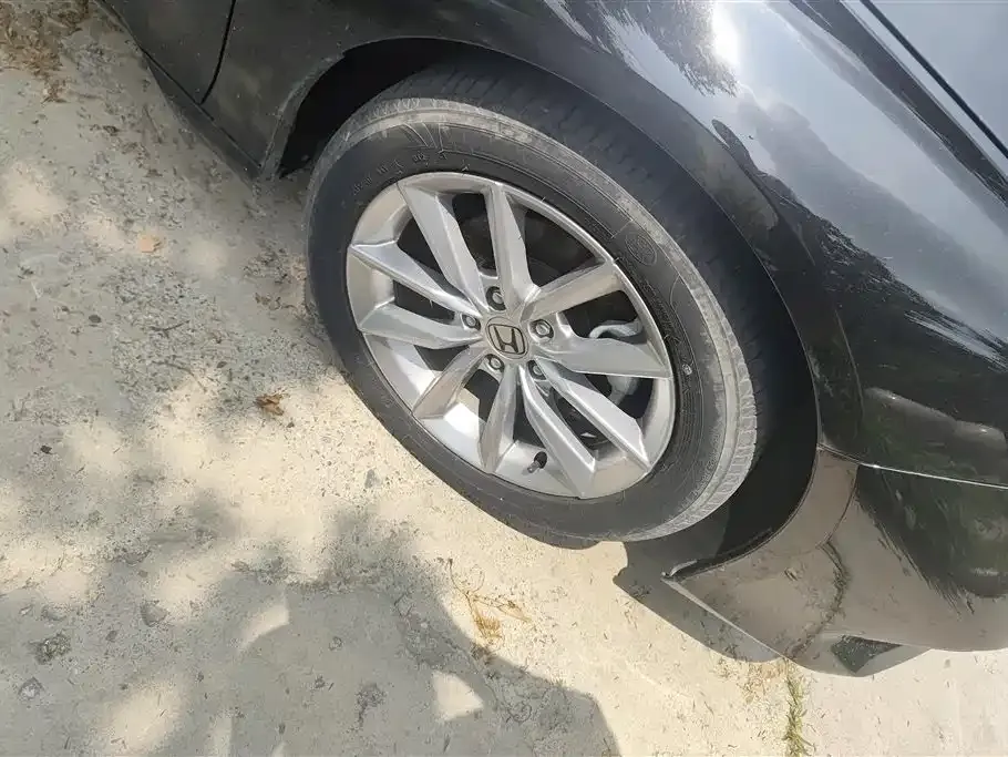 Honda Accord — фото 7