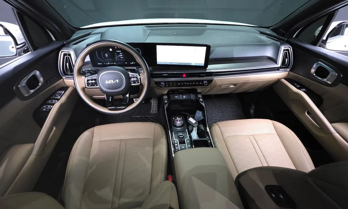 Kia Sorento — фото 8