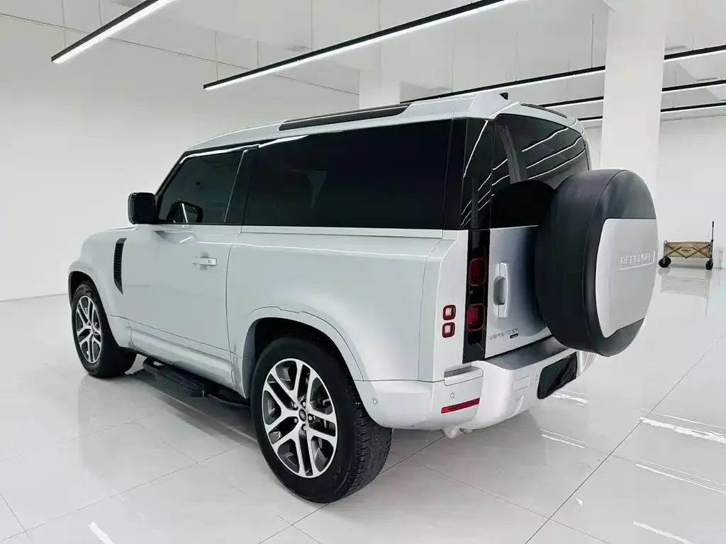 Land Rover Defender — фото 4