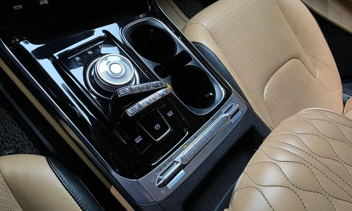 Kia Carnival — фото 10