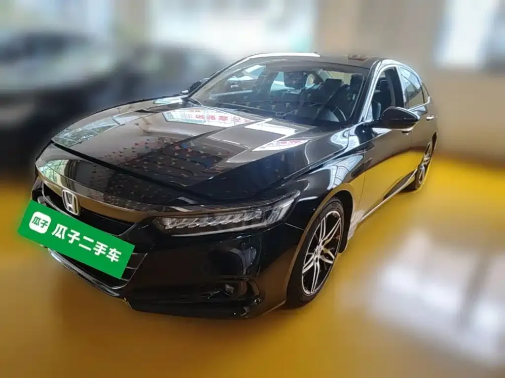 Honda Accord — фото 1