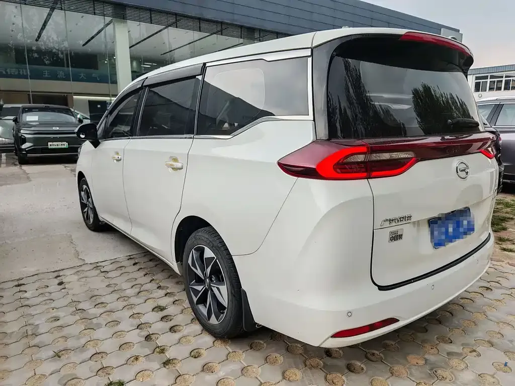 GAC Motor Trumpchi M6 — фото 3