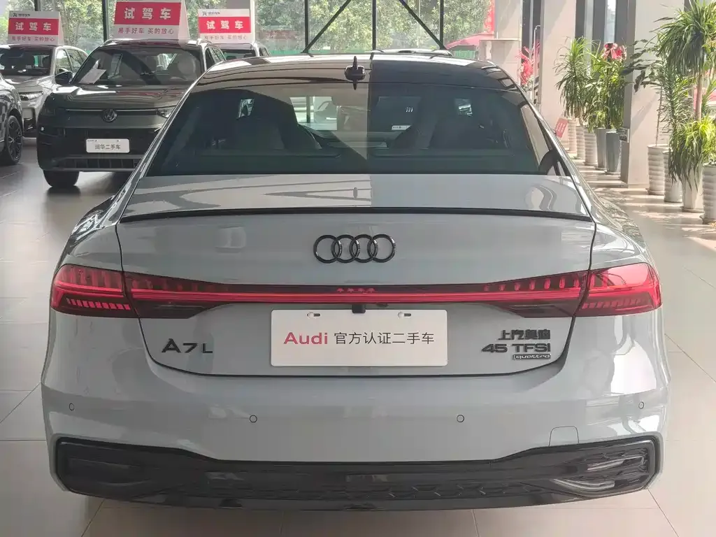 Audi A7L — фото 5