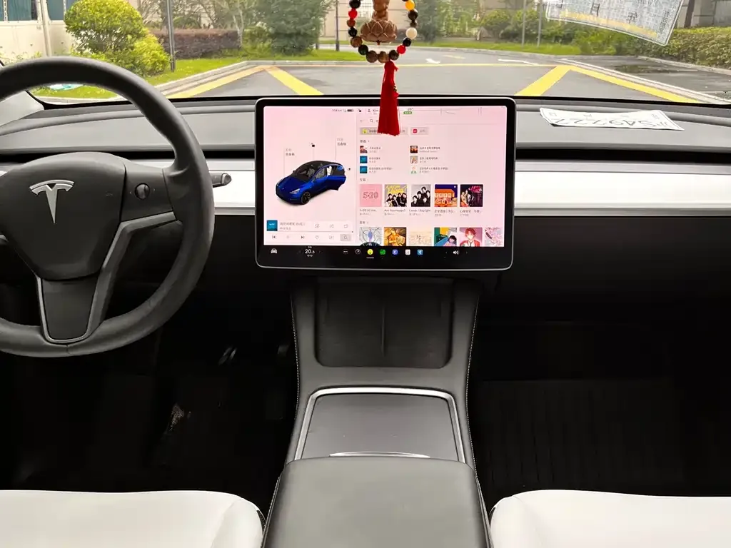 Tesla Model Y — фото 7