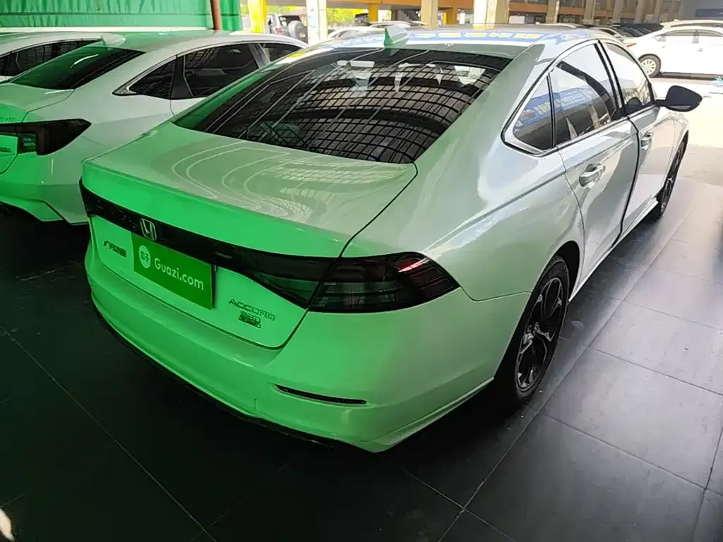Honda Accord — фото 10