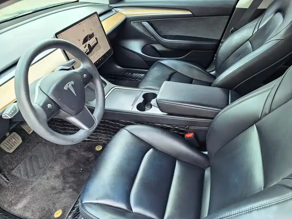 Tesla Model 3 — фото 6