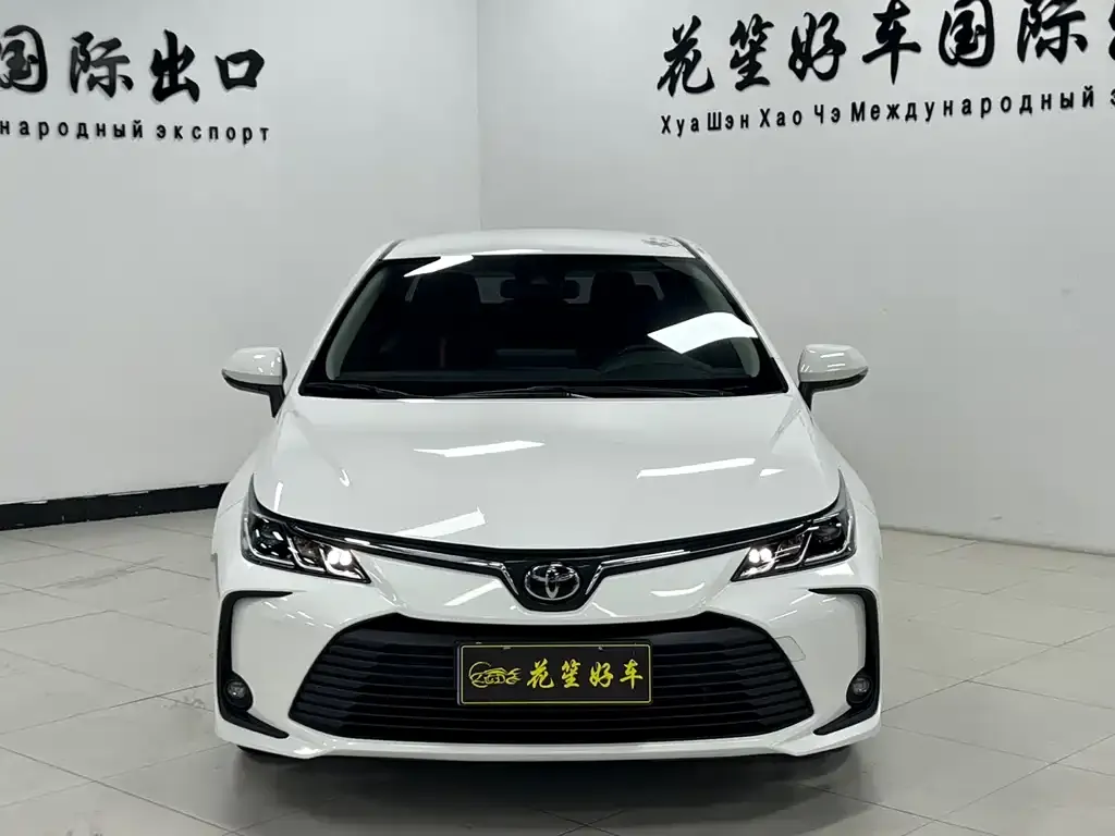 Toyota Corolla — фото 4