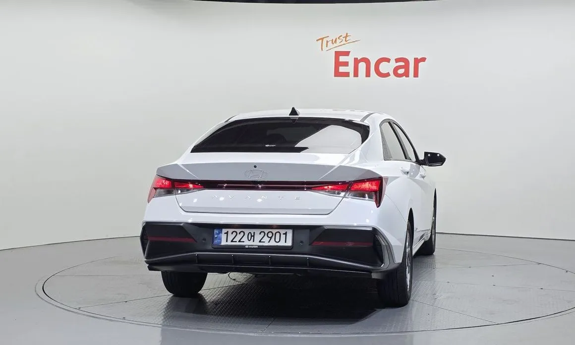 Hyundai AVANTE — фото 2