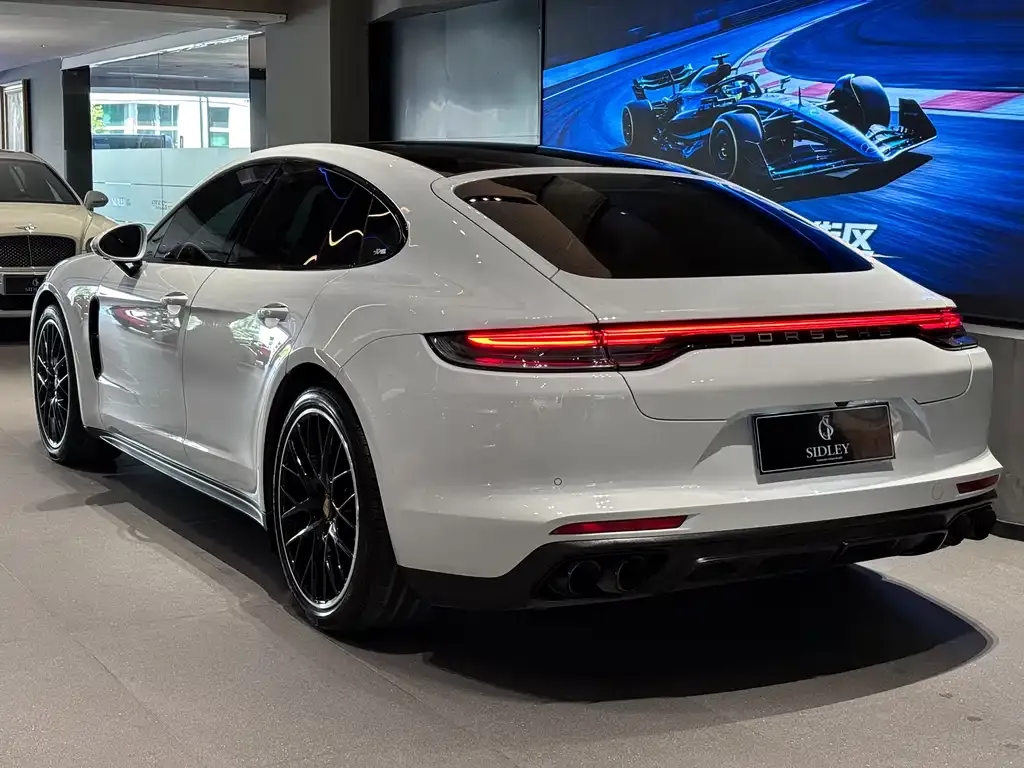 Porsche Panamera — фото 2
