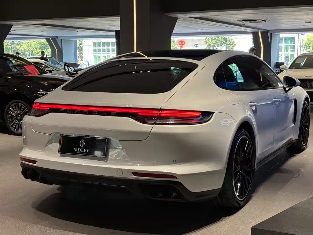 Porsche Panamera — фото 10