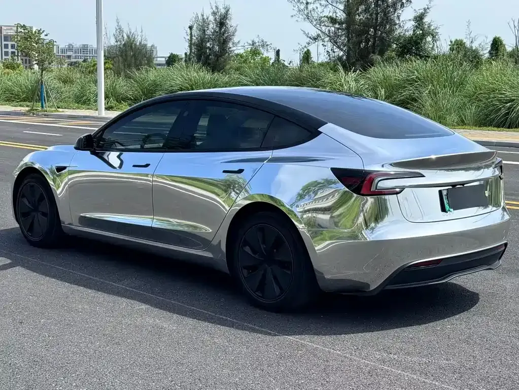 Tesla Model 3 — фото 7