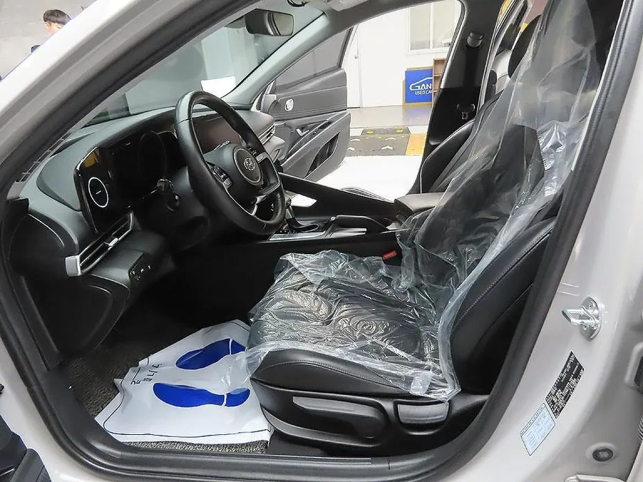 Hyundai AVANTE 2021 из KR, фото 2