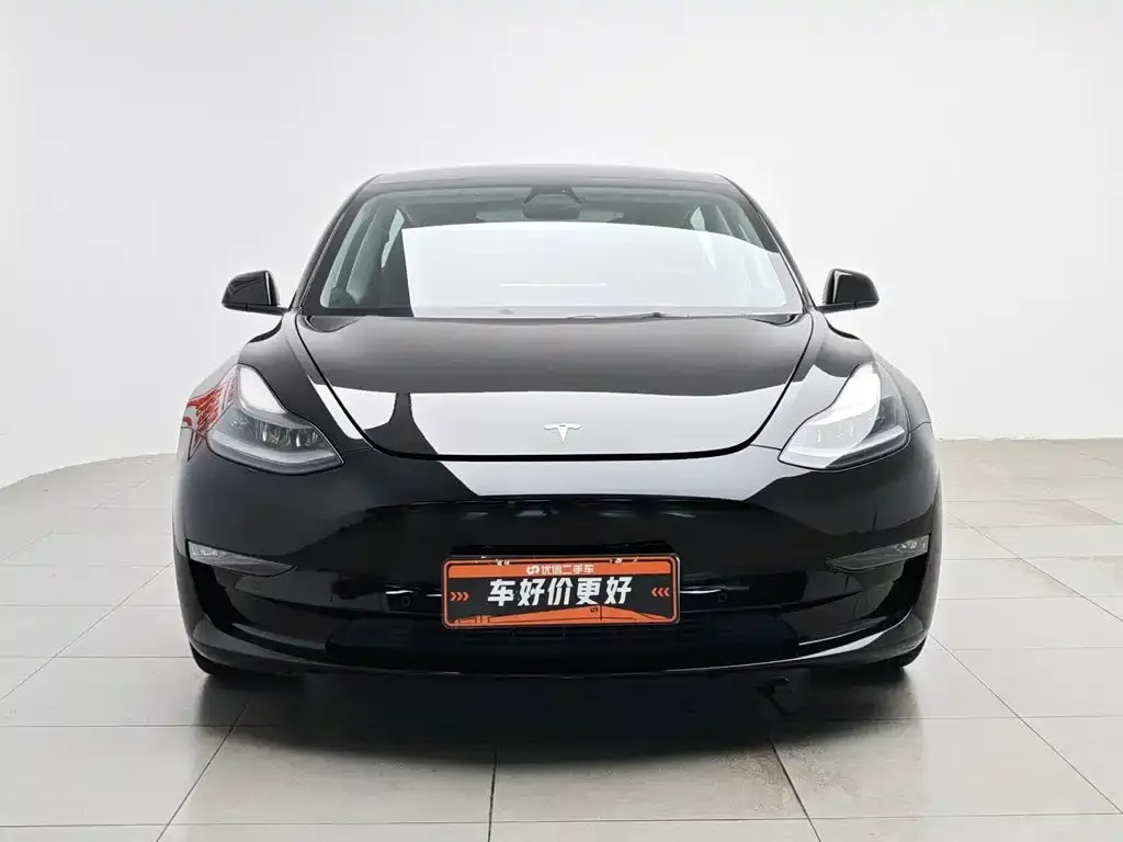 Tesla Model 3 — фото 5