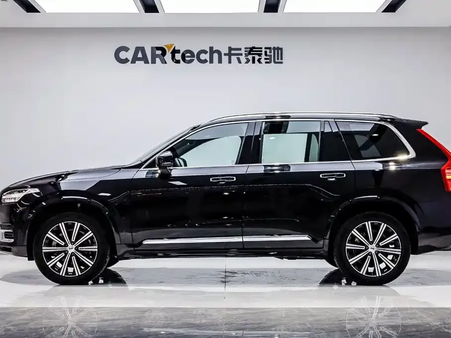 Volvo XC90 — фото 10