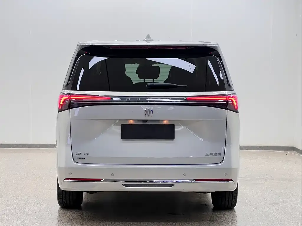Buick GL8 Hybrid — фото 2