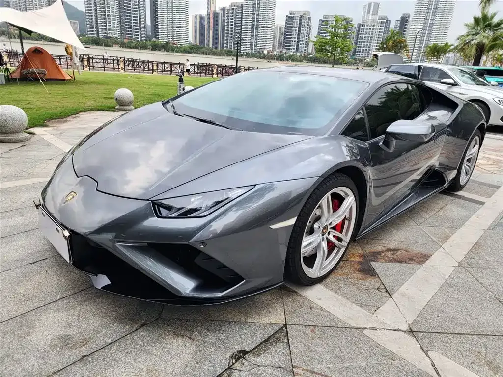 Lamborghini Huracan — фото 1