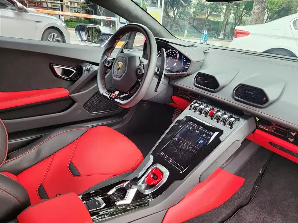 Lamborghini Huracan — фото 10