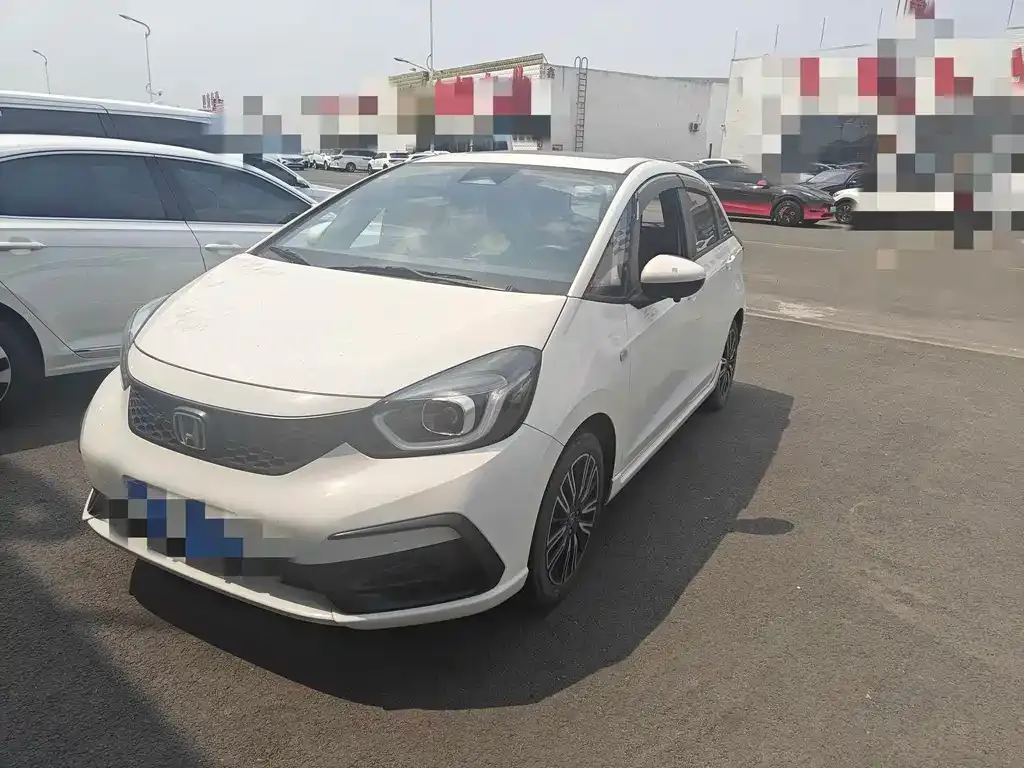 Honda Fit — фото 1