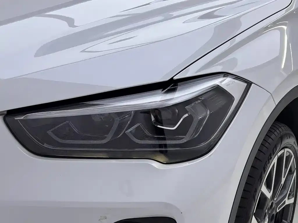 BMW X1 — фото 8