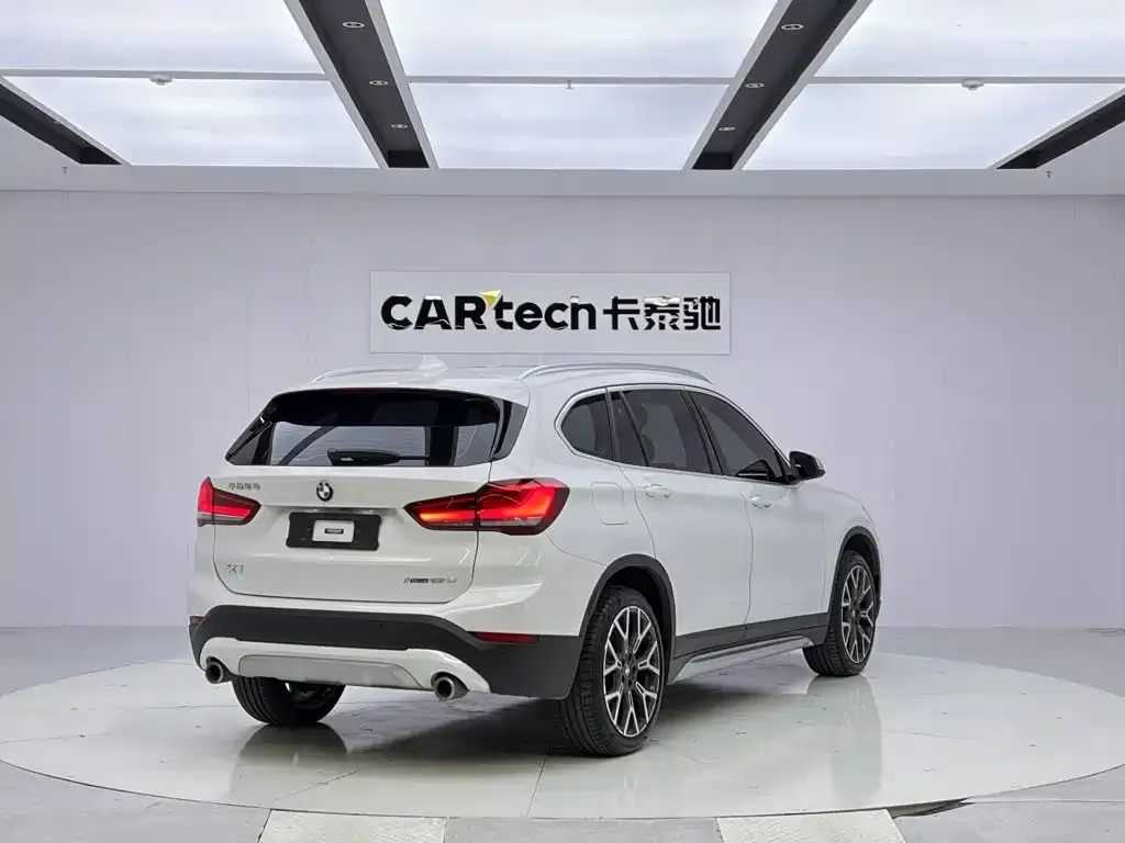 BMW X1 — фото 5