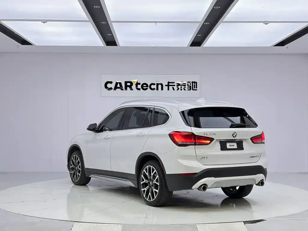 BMW X1 — фото 7