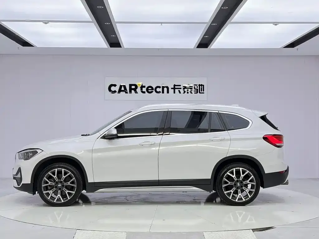 BMW X1 — фото 9