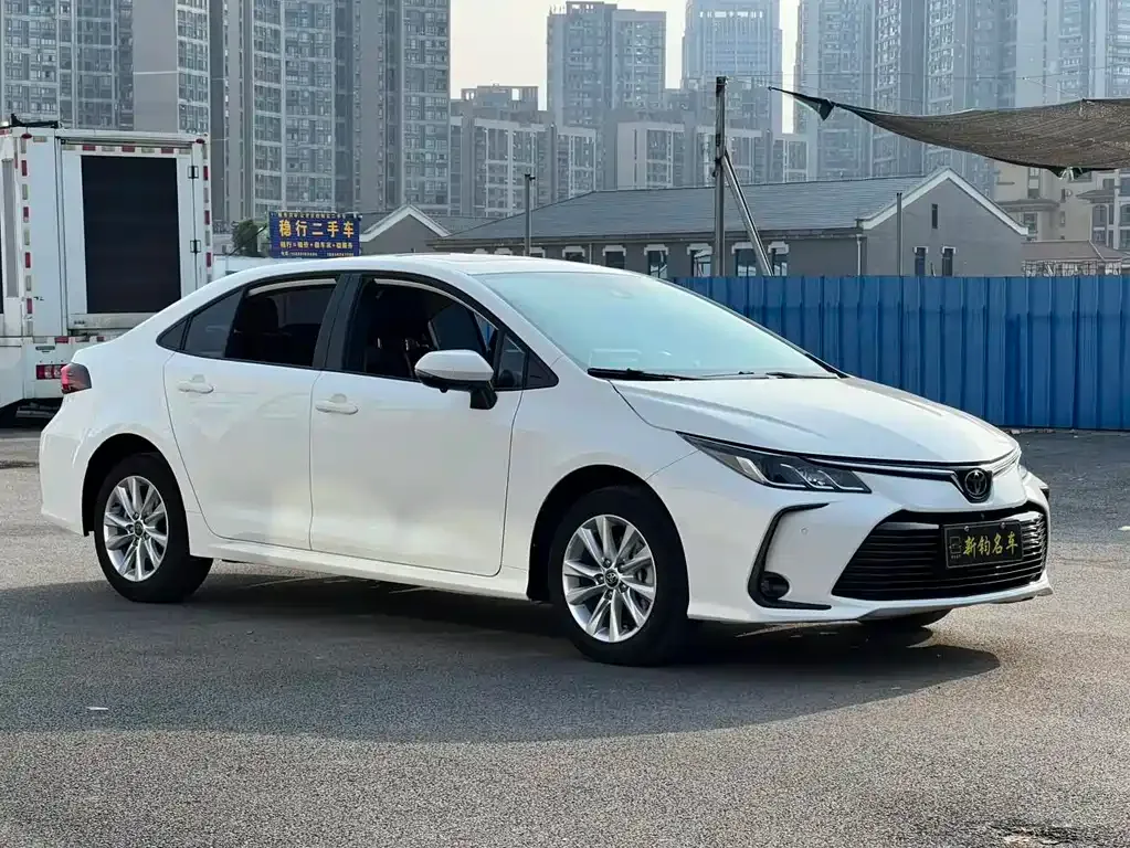 Toyota Corolla — фото 6