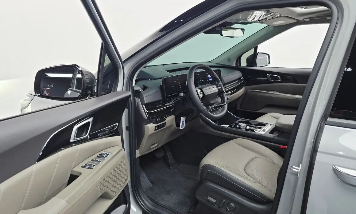 Kia Carnival — фото 4