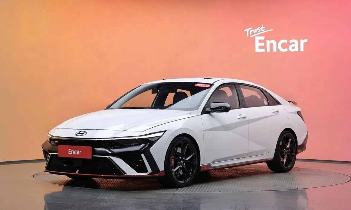 Hyundai AVANTE — фото 1