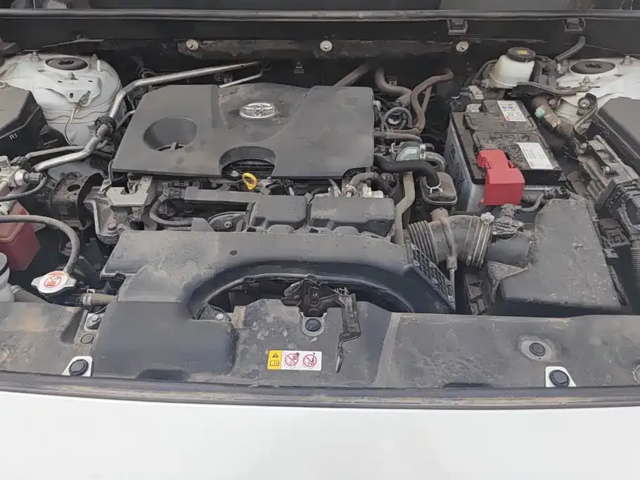 Toyota RAV4 — фото 10
