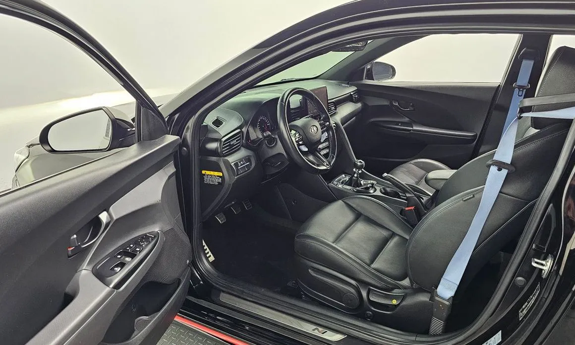 Hyundai Veloster 2022 из KR, фото 3