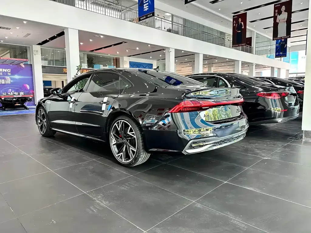 Audi A7L — фото 3