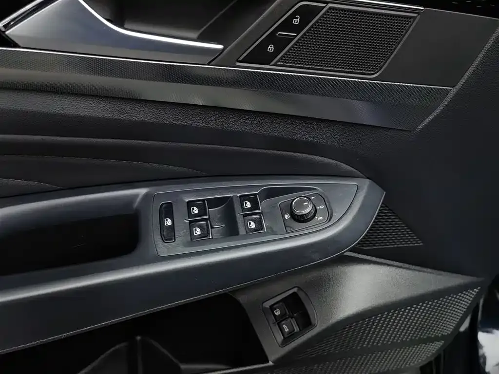 Volkswagen 帕萨特插电混动 — фото 10