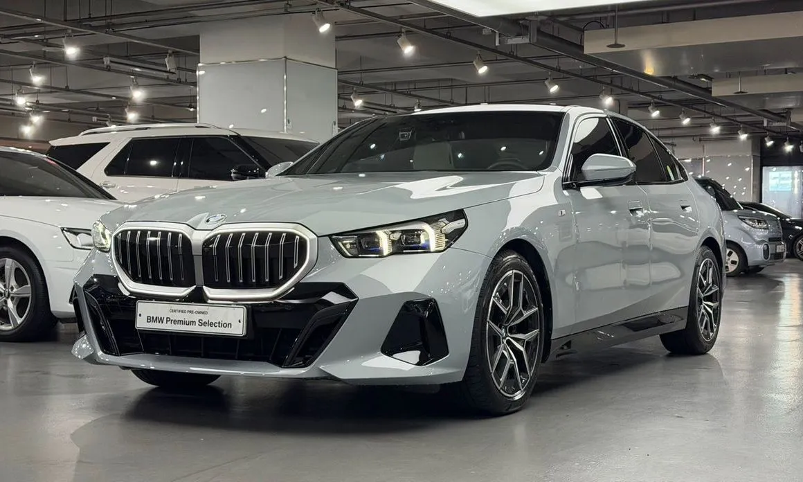 BMW 5-Series — фото 1