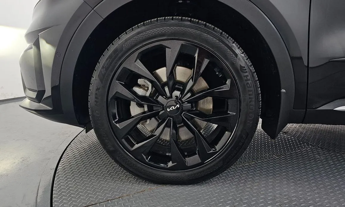 Kia Sorento — фото 7