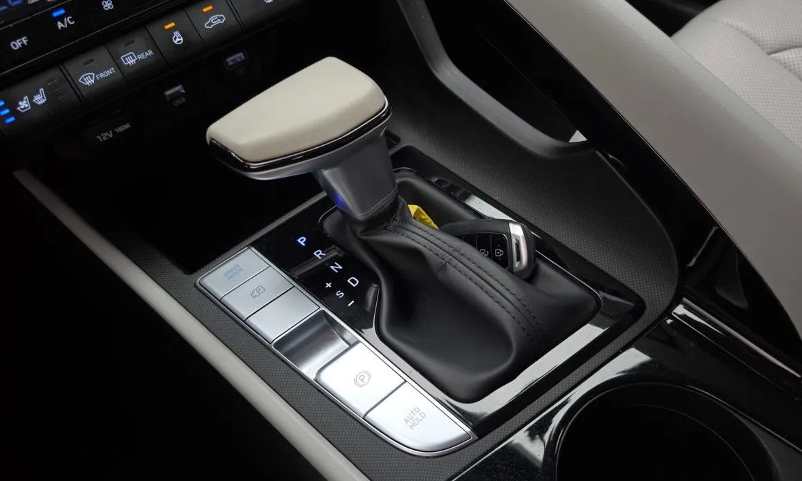 Hyundai AVANTE — фото 3