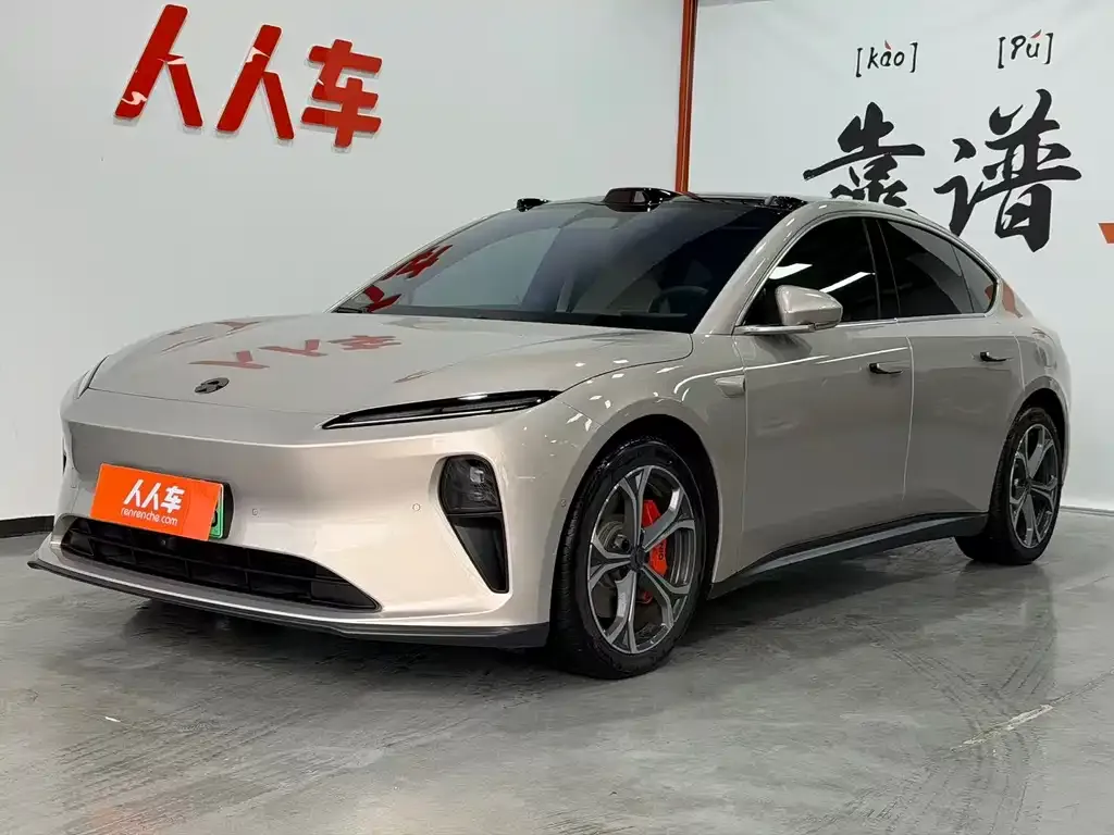 NIO ET5