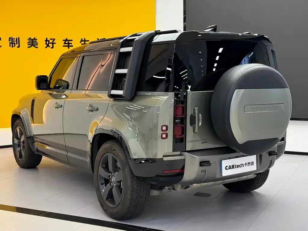Land Rover Defender — фото 6