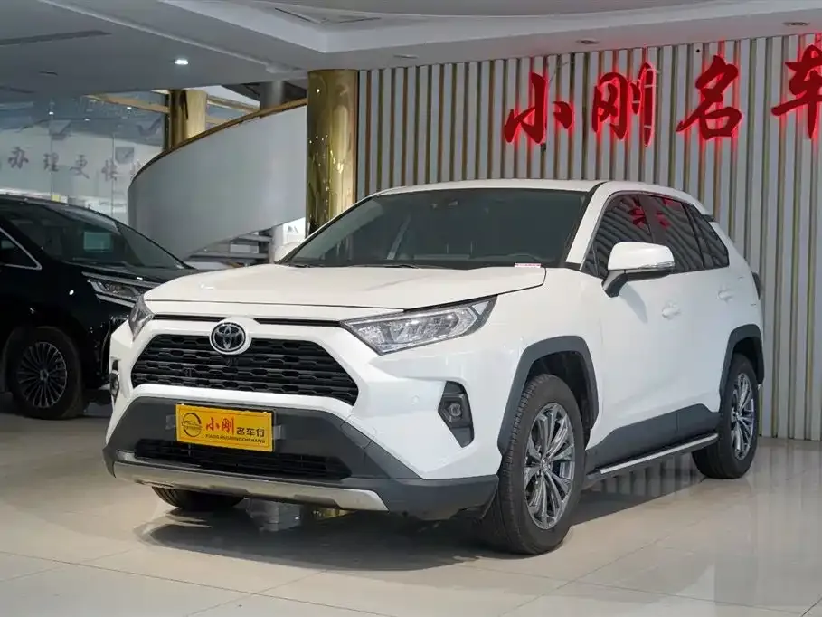 Toyota RAV4 — фото 8